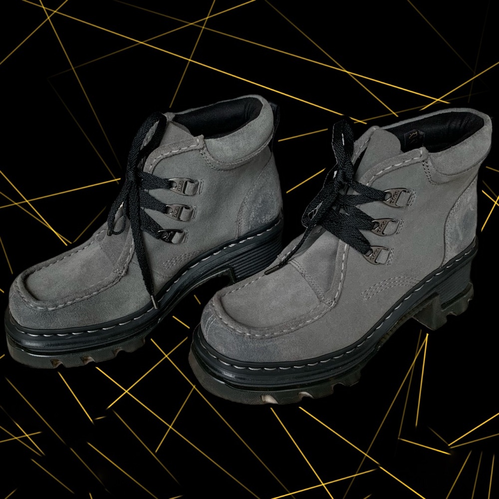 🌈 Fabulous Leather Dr Martens Boots